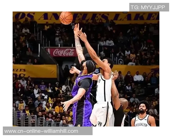 2019年10月10日篮网与湖人激战回顾：明星球员对决与比赛精彩瞬间分析